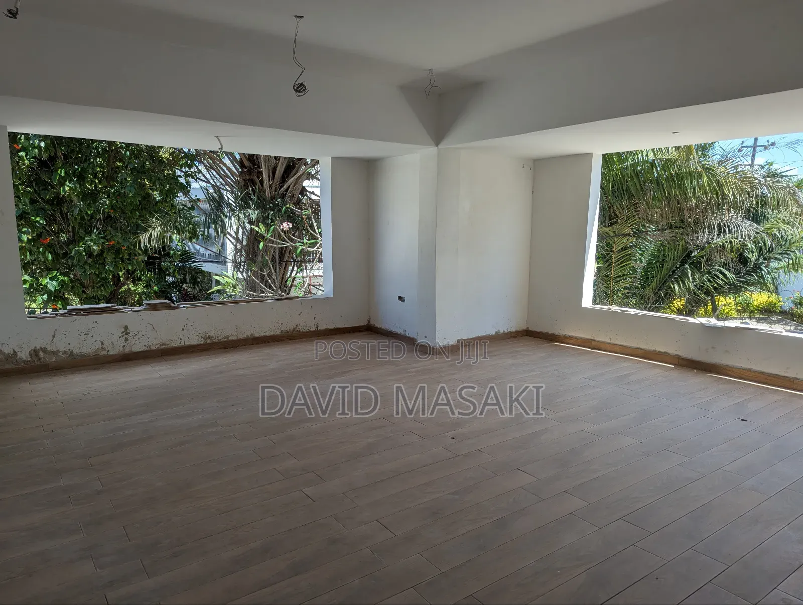 17bdrm Block of Flats in Compound, Masaki for rent