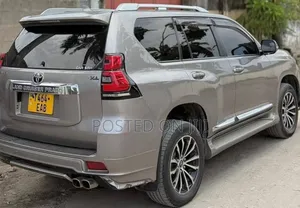 Toyota Land Cruiser 2021 Gray