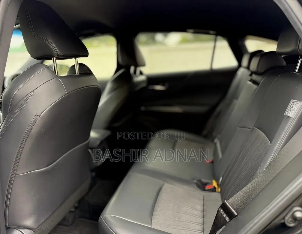 Toyota Harrier 2.0 2020 Black