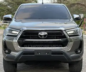 Toyota Hilux 2022 Gray