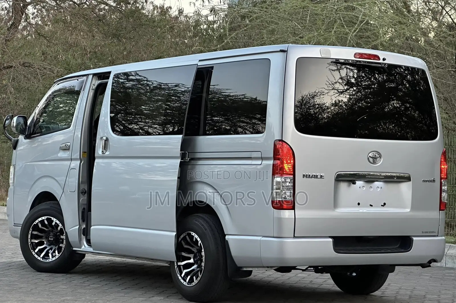 Toyota Quantum 2005 Silver