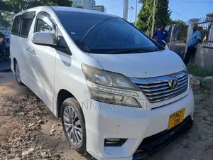 Toyota Vellfire 2010 White
