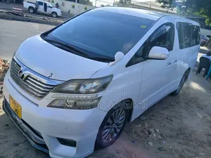 Toyota Vellfire 2010 White