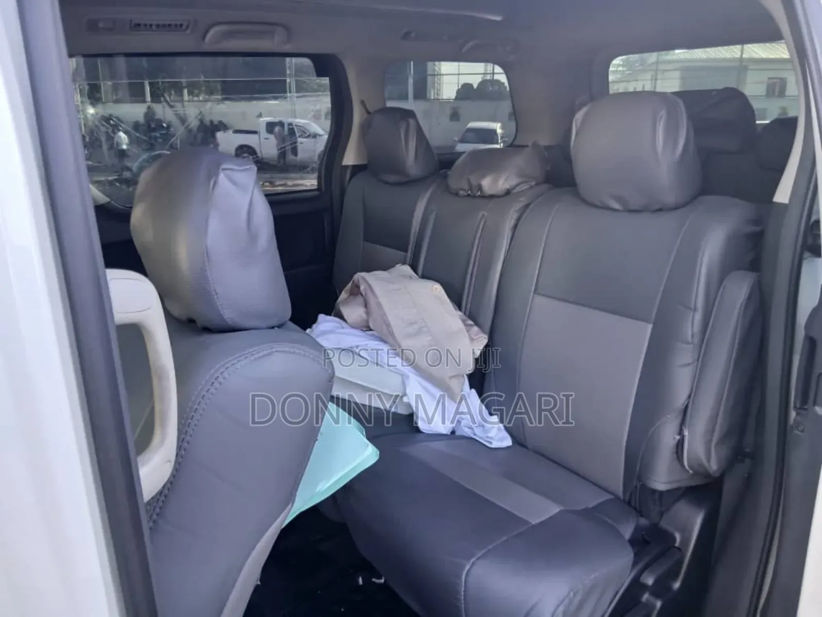 Toyota Vellfire 2010 White