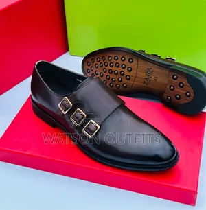 Men's Shoes Very Hot With Three Buckles on Top