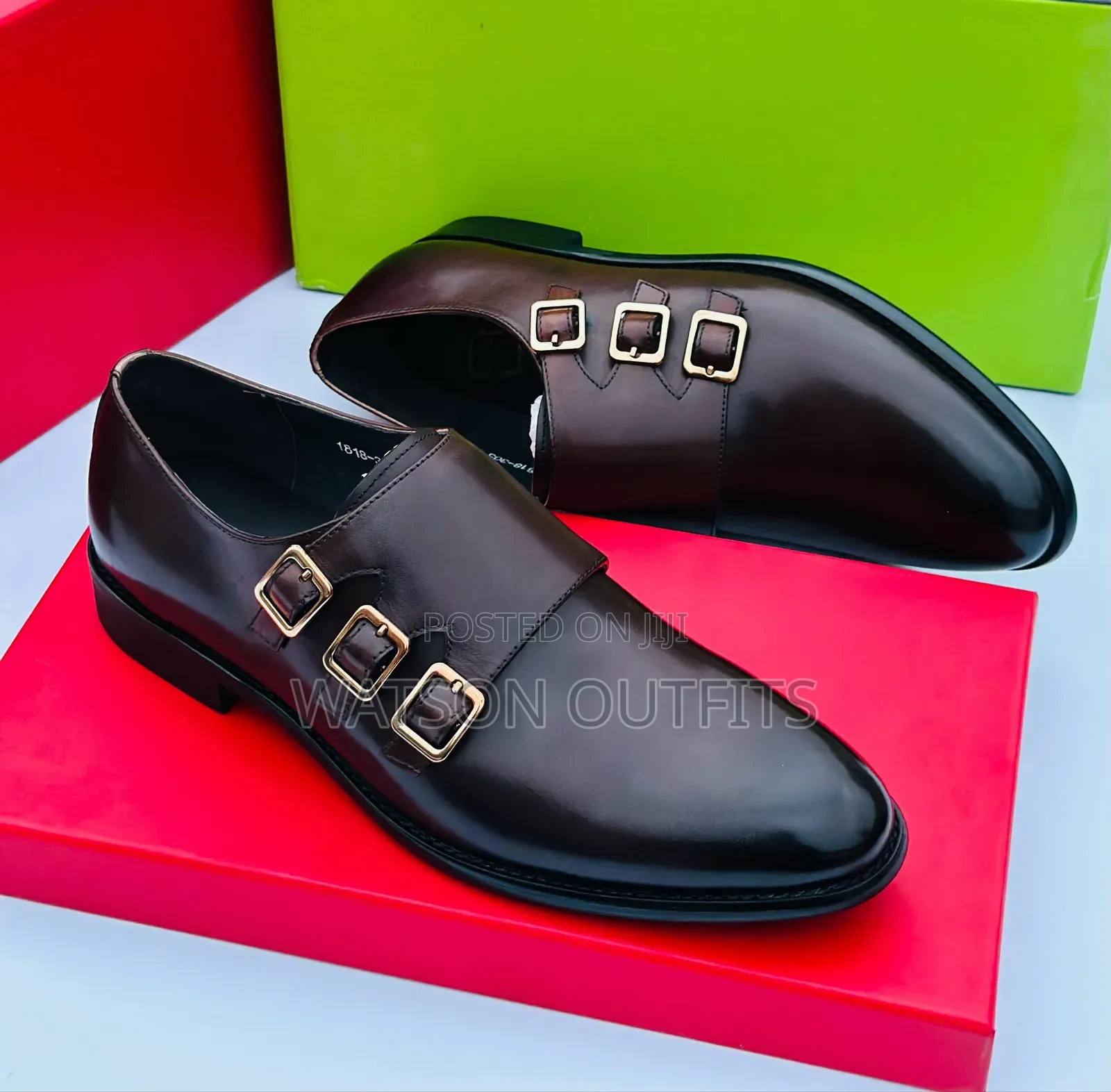 Men's Shoes Very Hot With Three Buckles on Top