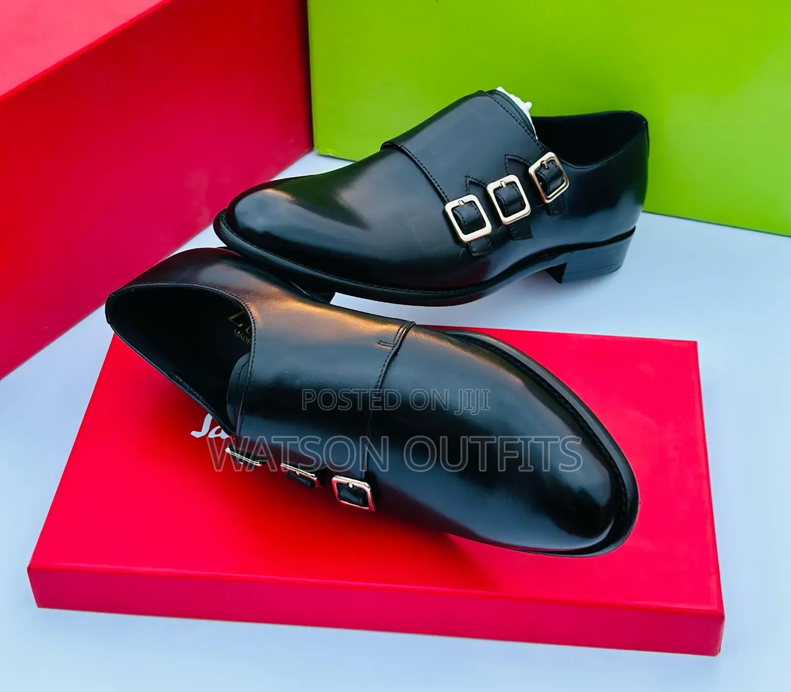 Men's Shoes Very Hot With Three Buckles on Top