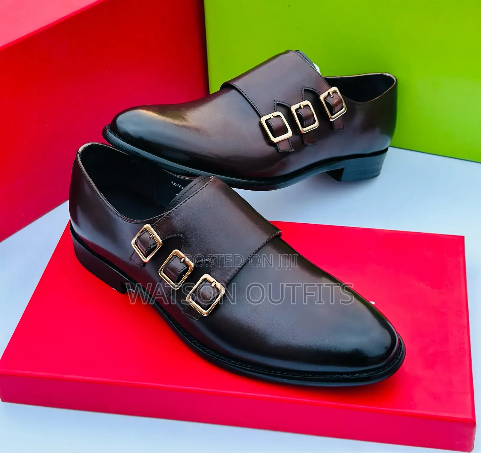 Men's Shoes Very Hot With Three Buckles on Top