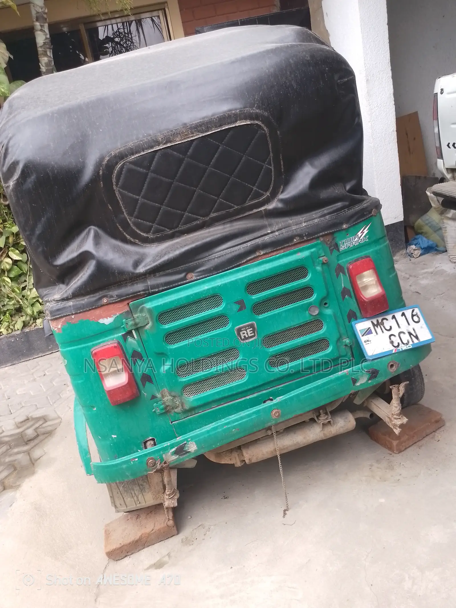 Bajaj RE 2020 Green