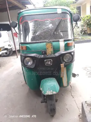 Bajaj RE 2020 Green