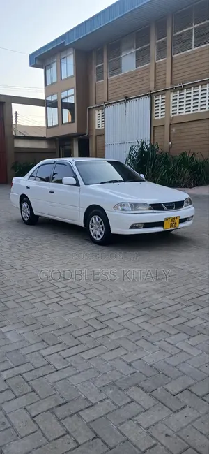 Toyota Carina 1.5 FWD Sedan 2001 White