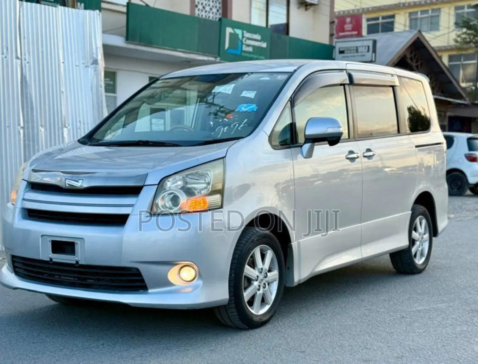 Toyota Noah 2008 Silver