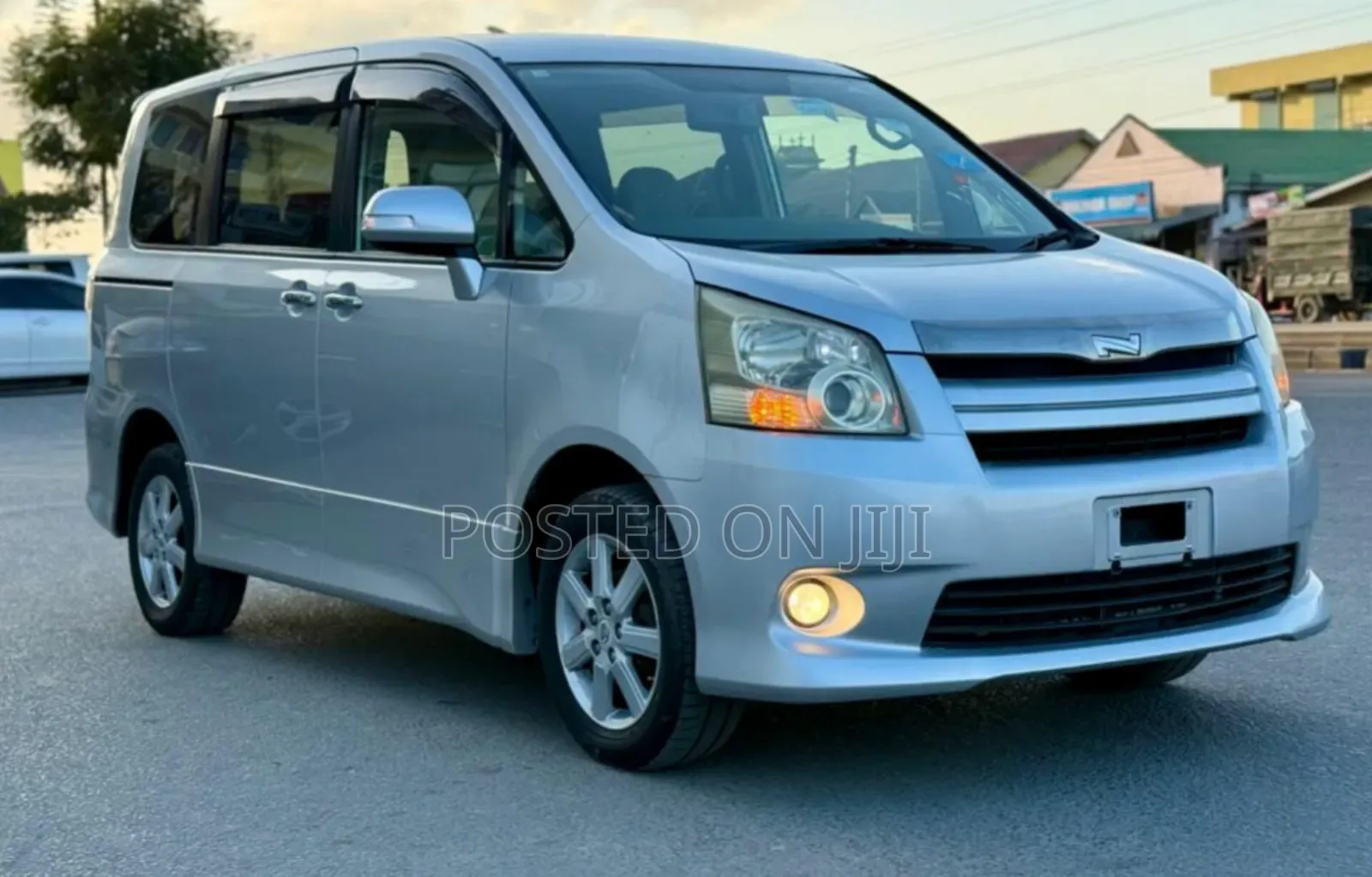 Toyota Noah 2008 Silver