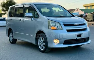 Toyota Noah 2008 Silver