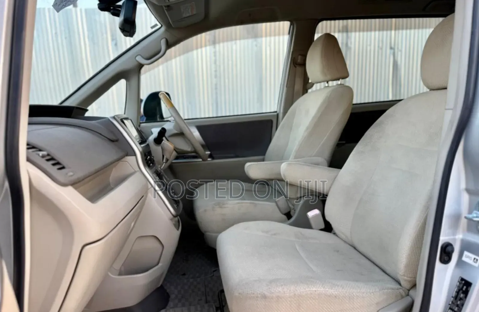 Toyota Noah 2008 Silver