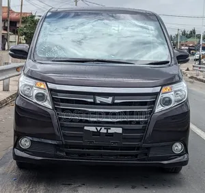 Toyota Noah 2016 Gray