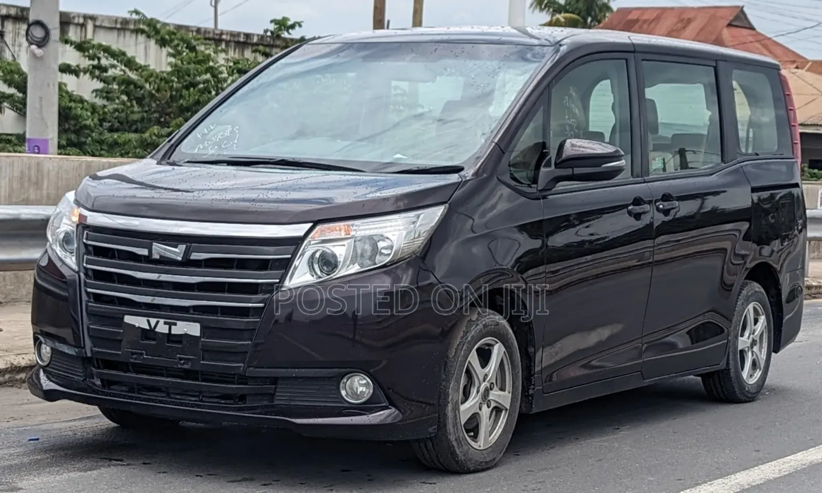 Toyota Noah 2016 Gray