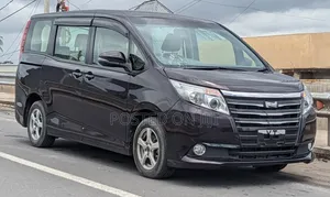Toyota Noah 2016 Gray