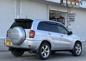 Toyota RAV4 1.8 2005 Silver