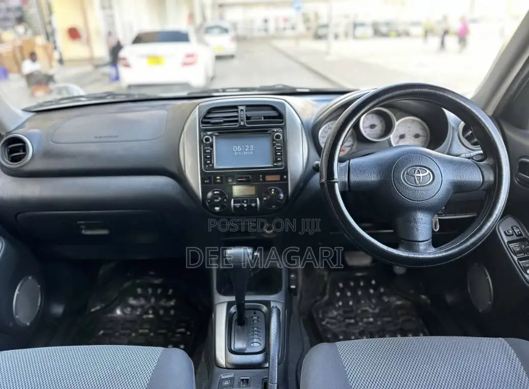 Toyota RAV4 1.8 2005 Silver