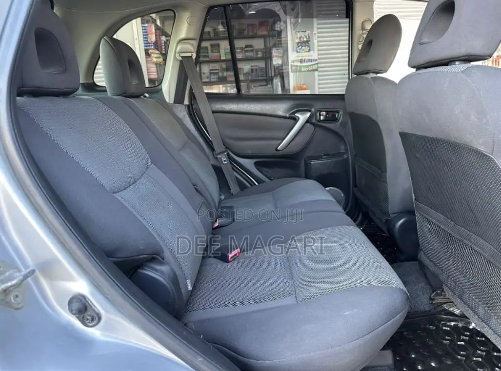Toyota RAV4 1.8 2005 Silver