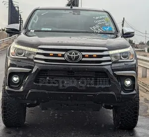 Toyota Hilux 2018 Black