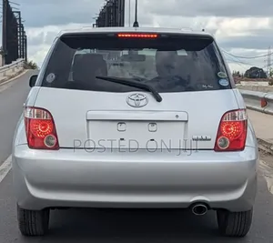 Toyota IST 2005 Silver
