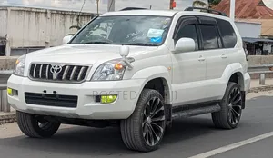 Toyota Land Cruiser 2008 White