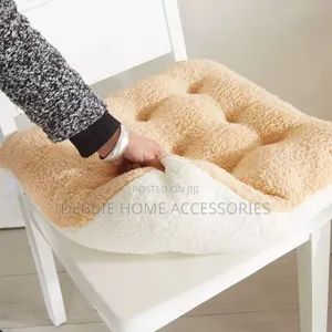 Tufted Seat Cushion