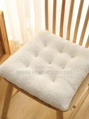 Tufted Seat Cushion