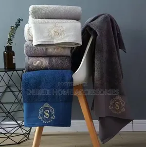 Stack of Towels (S-Towel Size 80*160cm)
