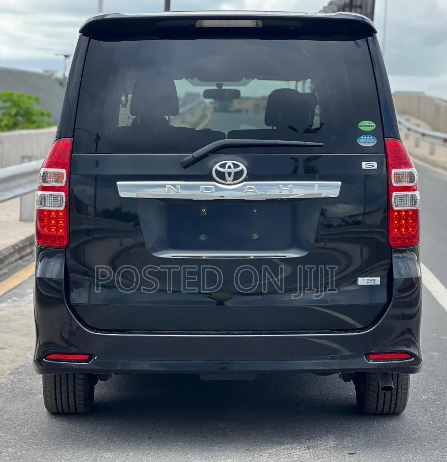 Toyota Noah 2012 Black