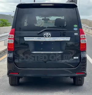 Toyota Noah 2012 Black