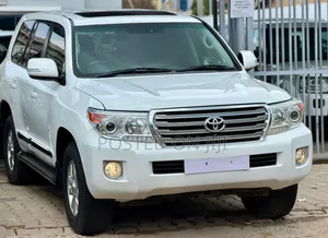 Toyota Land Cruiser 2015 White