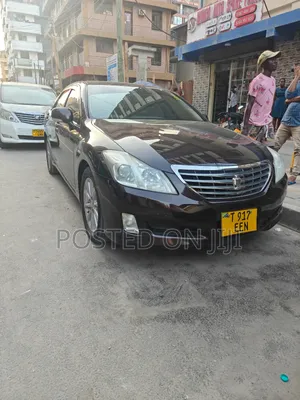 Toyota Crown 2009 Maroon