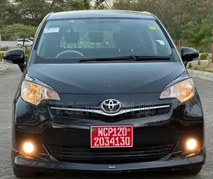 Toyota Ractis 2010 Black
