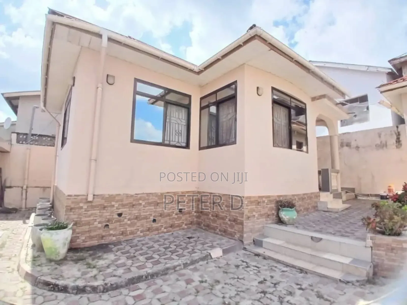 2bdrm Apartment in Kimara for rent