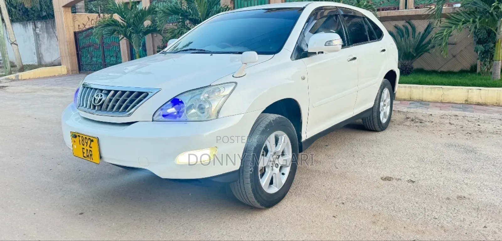 Toyota Harrier 2003 White