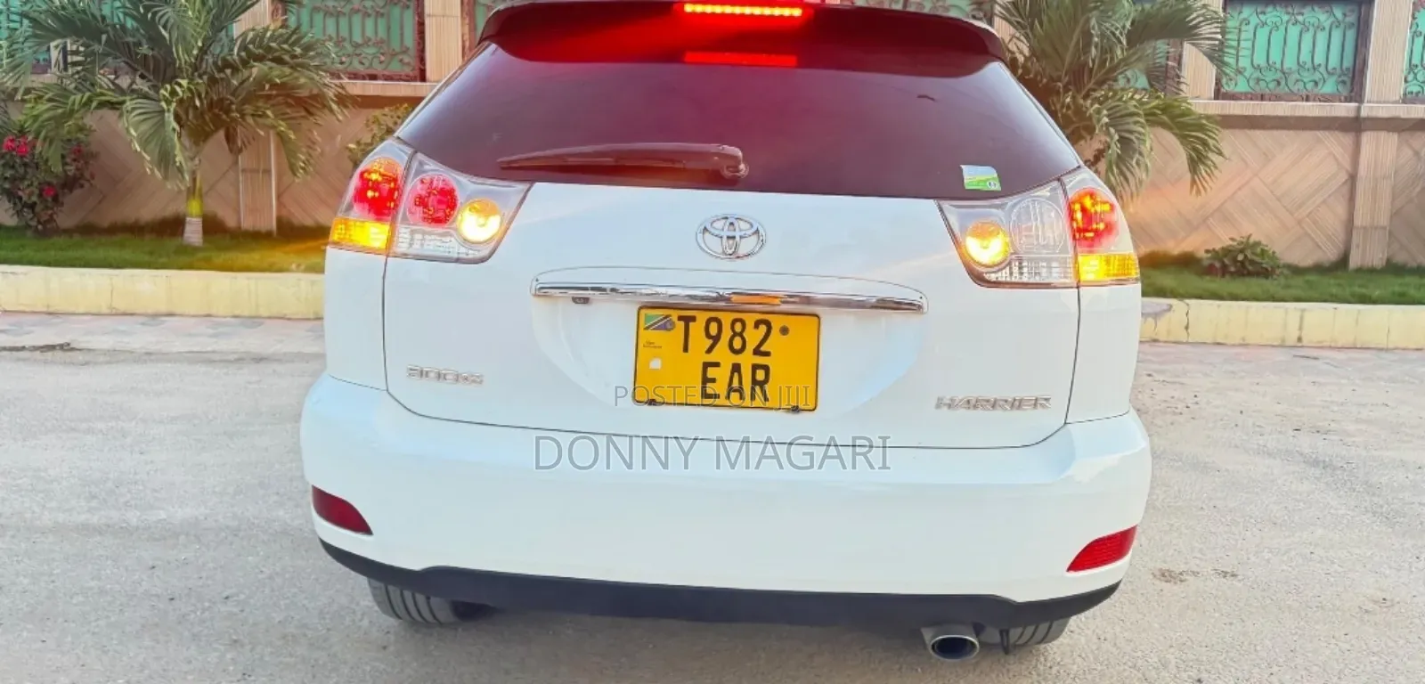 Toyota Harrier 2003 White