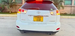 Toyota Harrier 2003 White