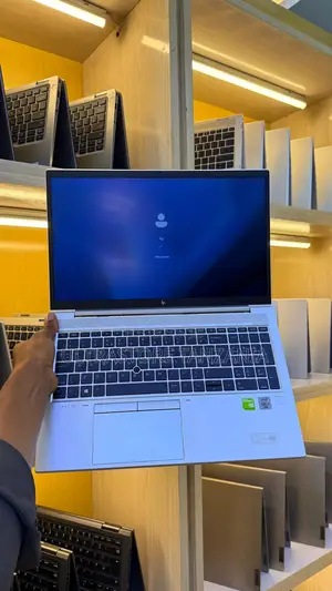 New Laptop HP EliteBook 850 G8 16GB Intel Core I7 SSD 512GB