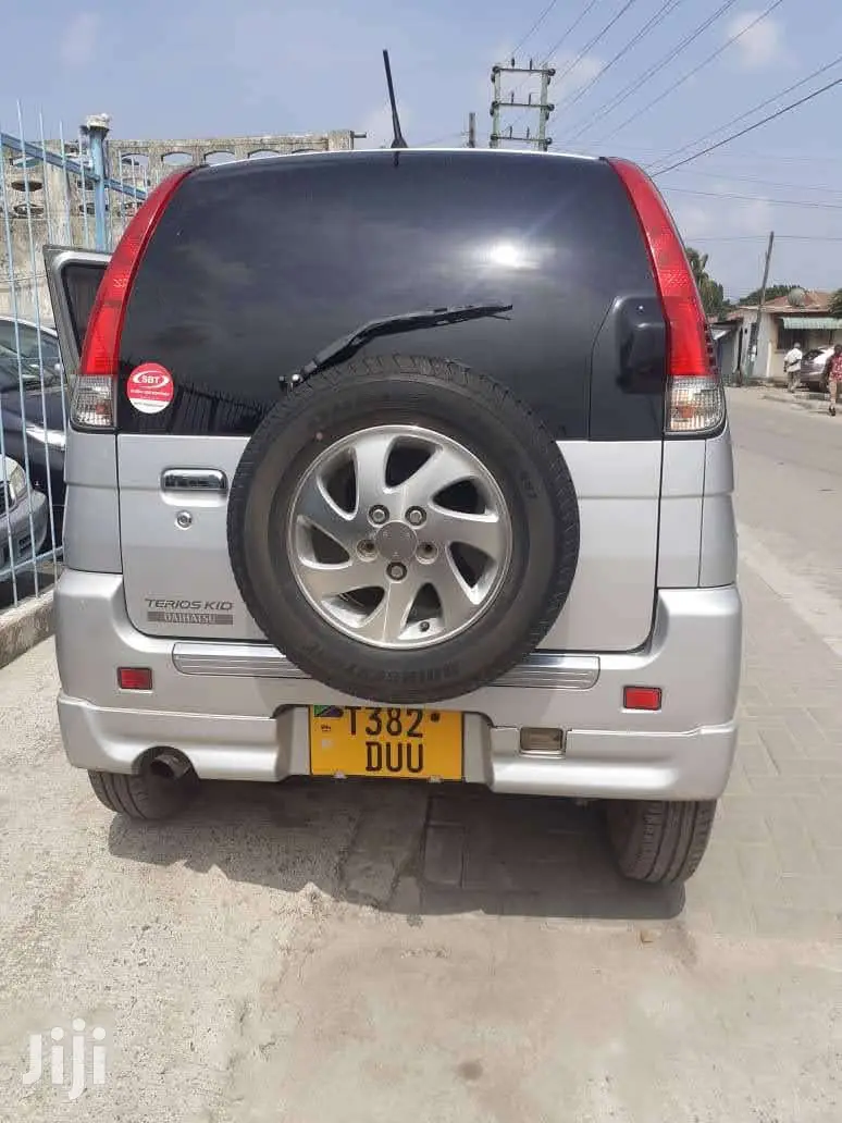 Daihatsu Terios 2011 Silver