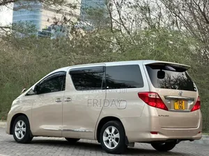 Toyota Alphard 2009 Gold