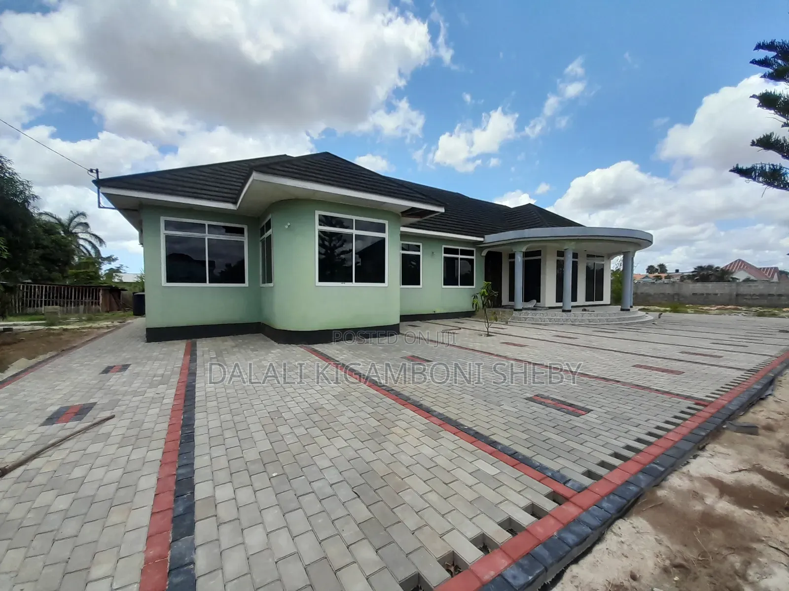 8bdrm House in Kigamboni Kibada for rent