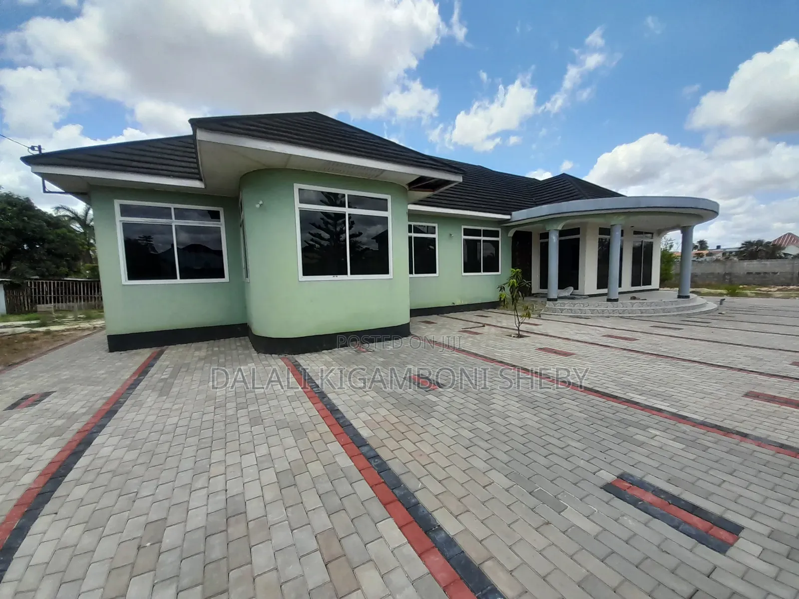 8bdrm House in Kigamboni Kibada for rent