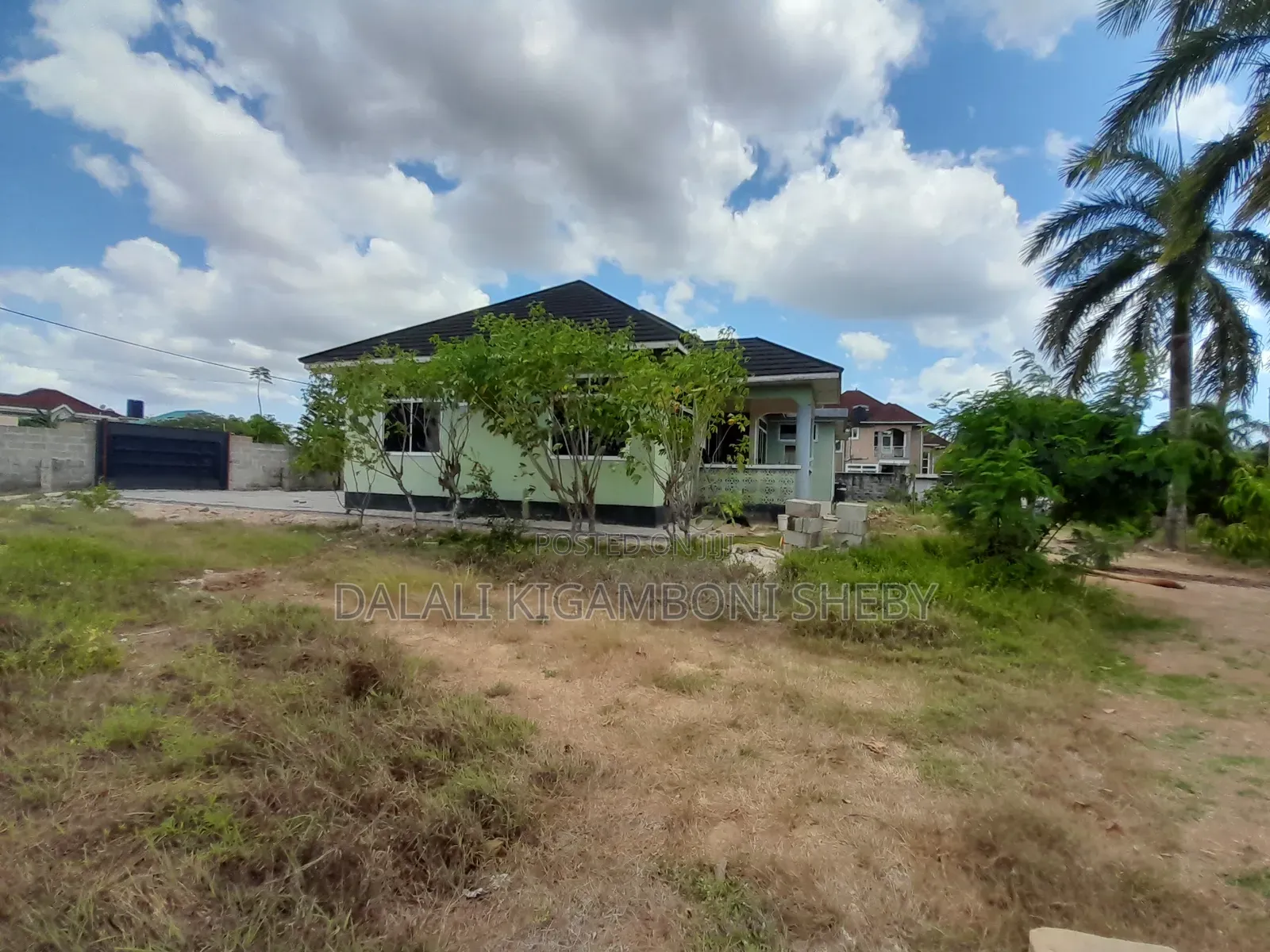 8bdrm House in Kigamboni Kibada for rent