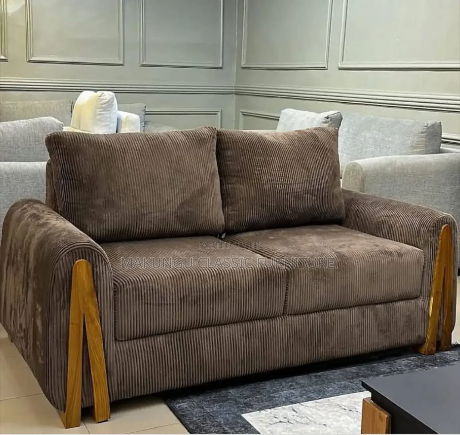 Sofa La Watu Wawili Lina Fibers Na Spring