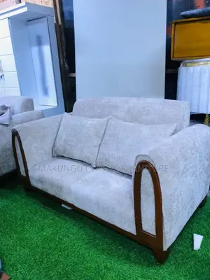 Sofa La Watu Wawili Ni Luxurious Na Latest Design