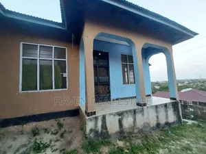 3bdrm House in Makuburi for sale
