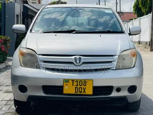 Toyota IST 2003 Silver